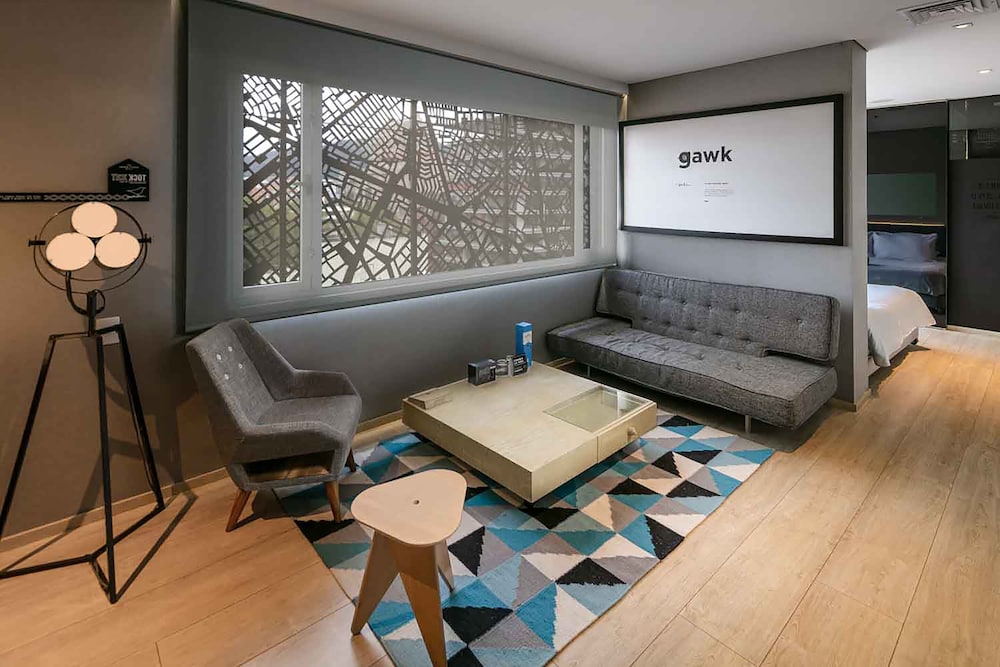 The Click Clack Hotel 43/64