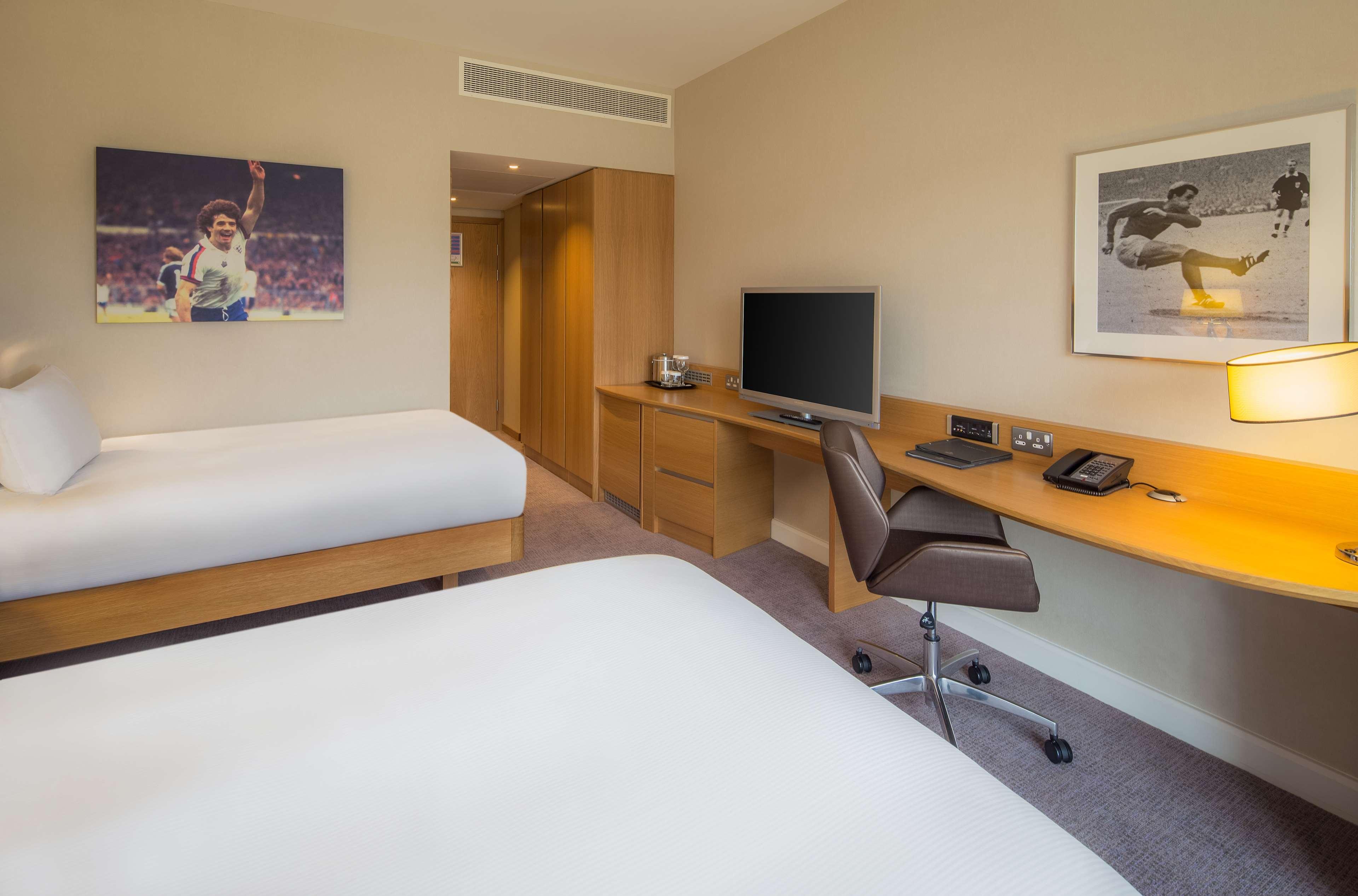 Standard, Twin Beds, Hilton At St Georges Park Burton upon Trent 3/5