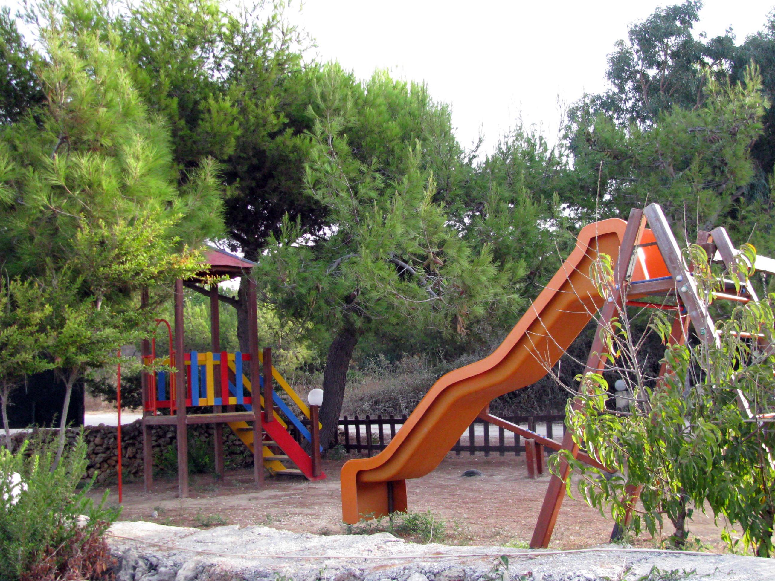REMETZO STUDIOS 18/44