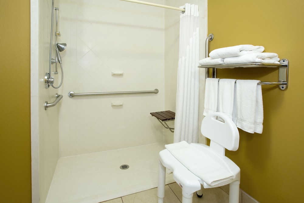 Holiday Inn Express Hotel Suites Richmond 20/67