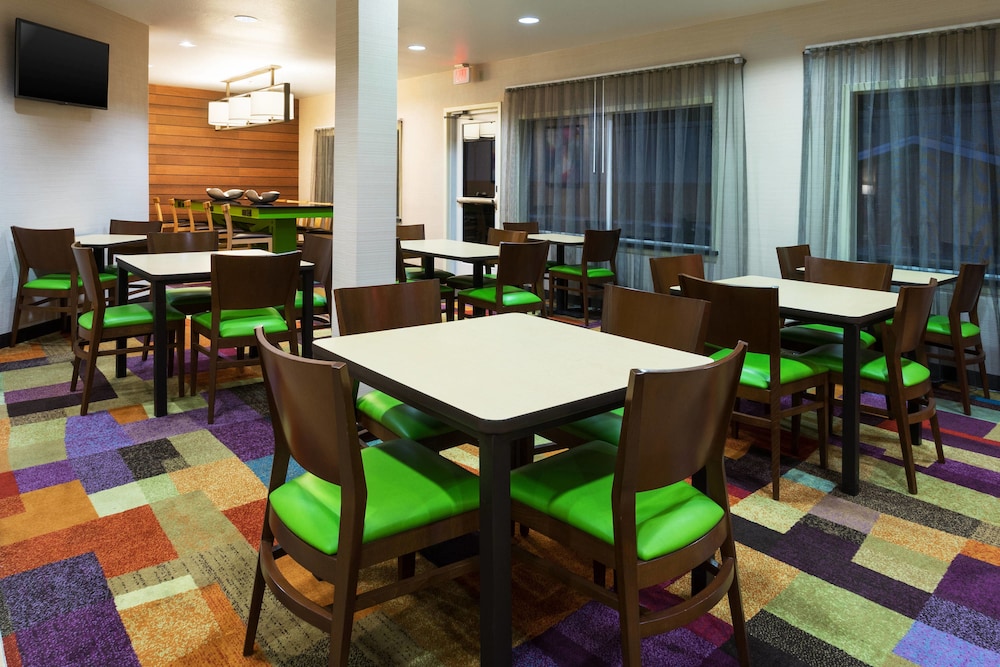 Fairfield Inn and Suites Odessa 17/20