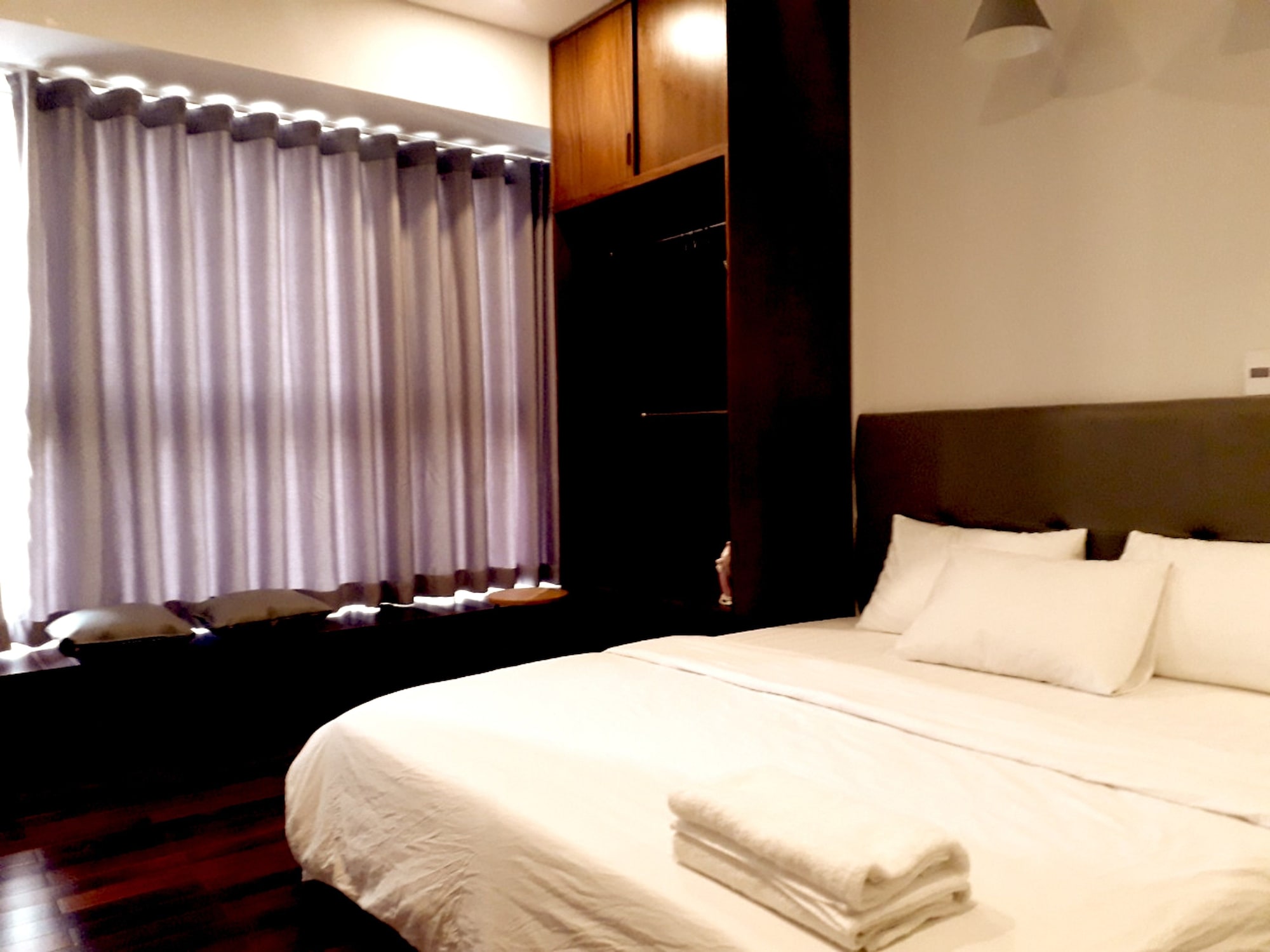 1 BEDROOM, APARTMENT, BALCONY