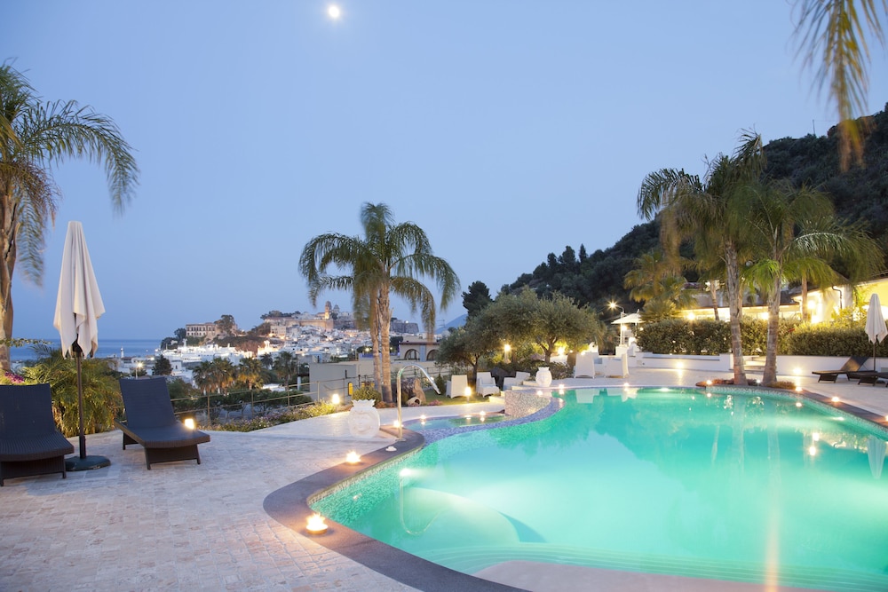 Hotel Mea - Aeolian Charme 67/73