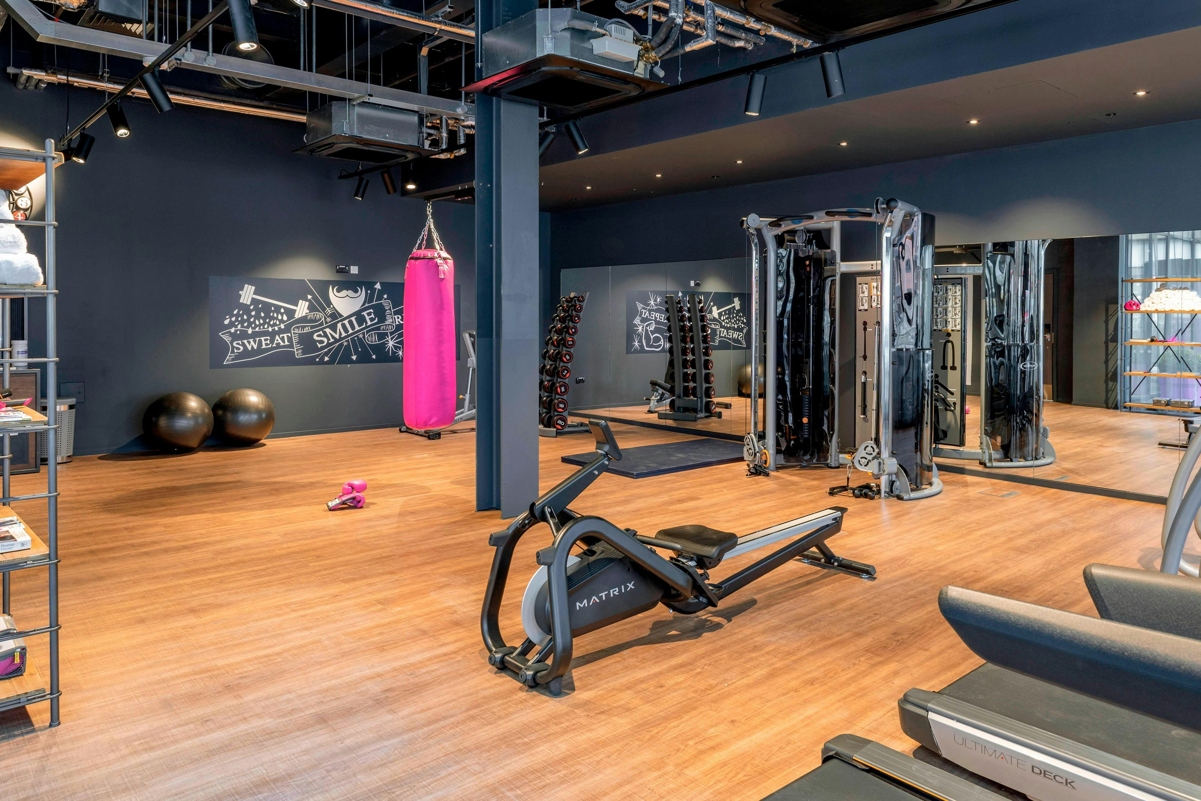MOXY LONDON HEATHROW AIRPORT 20/39