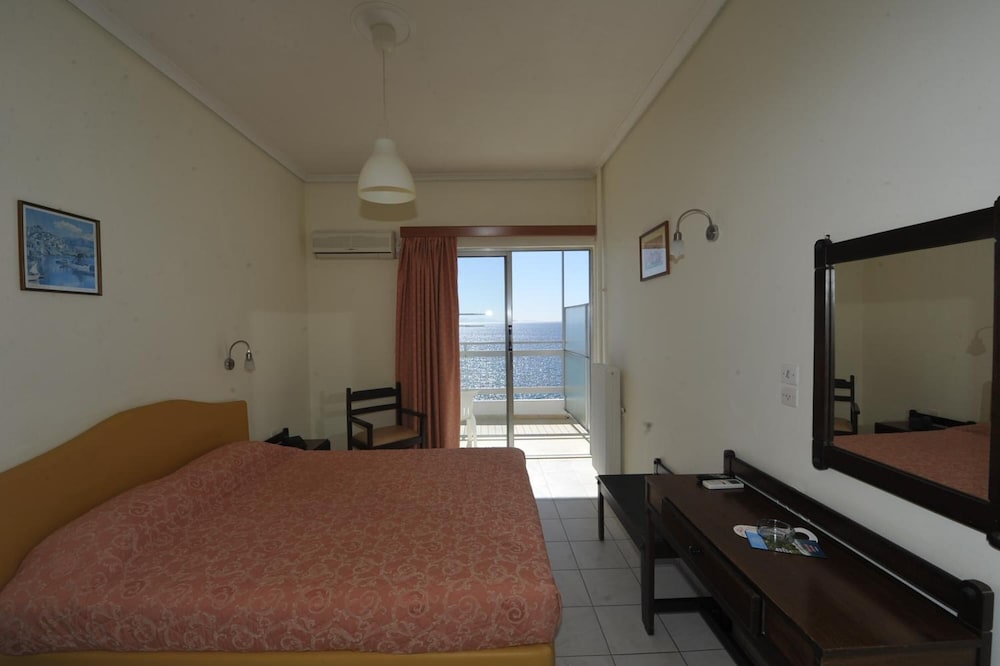 Siagas Beach Hotel 30/47