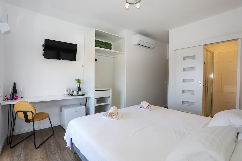 Stella Maris Hvar - Sea View Rooms with Balcony 6/15