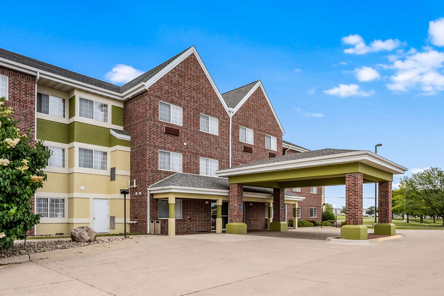 MainStay Suites Cedar Rapids North - Marion 2/22