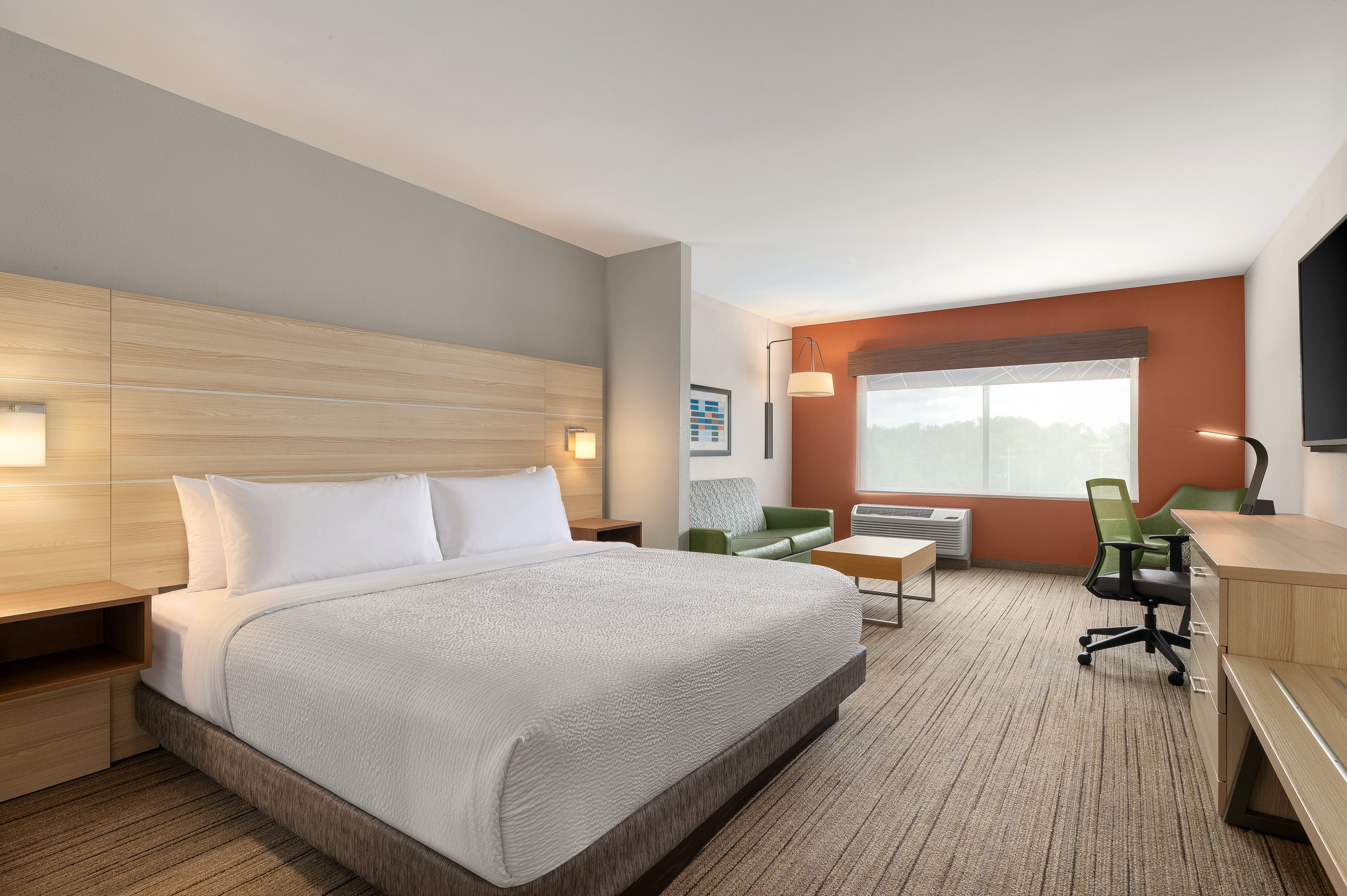 Holiday Inn Express Suites Staunton 28/75