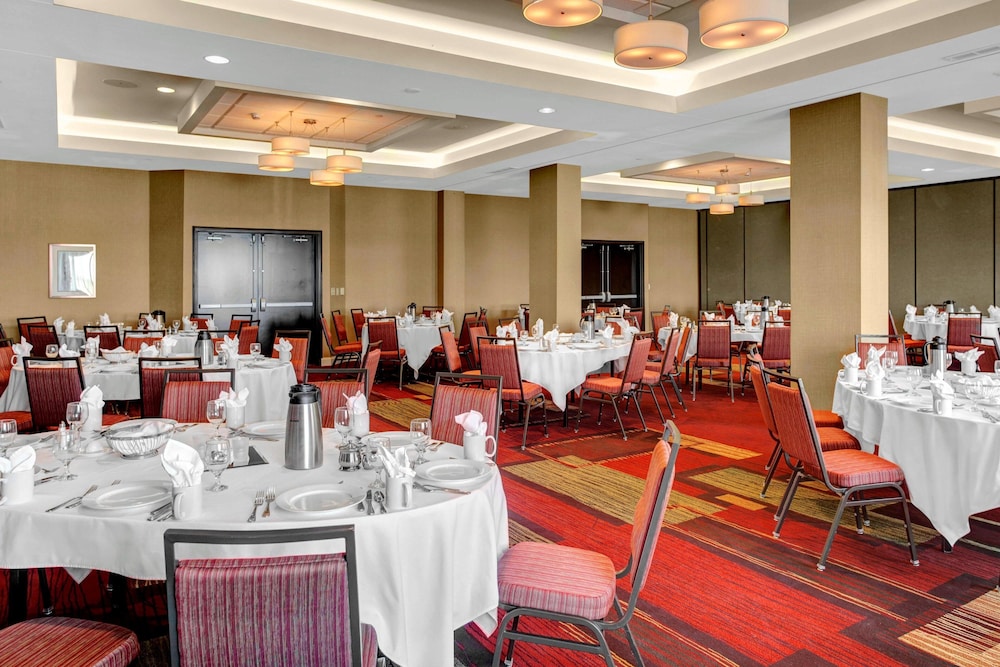 Courtyard By Marriott St Cloud Le St Germain Suite Hotel 25/28
