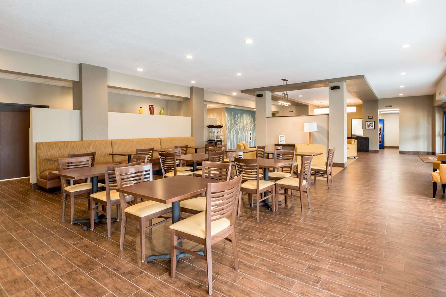 Sleep Inn & Suites West Des Moines near Jordan Creek 30/39