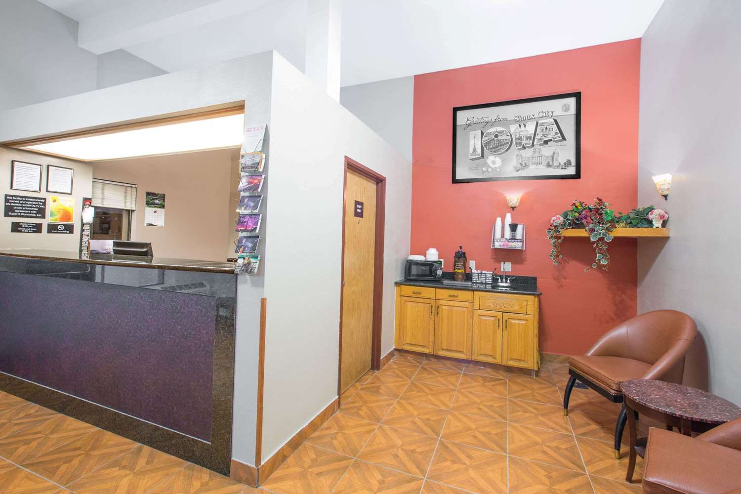 Super 8 by Wyndham Sioux City/Morningside Area 5/18