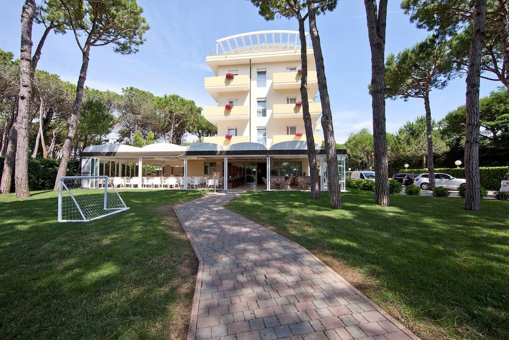 APARTHOTEL LA PINETA 19/32