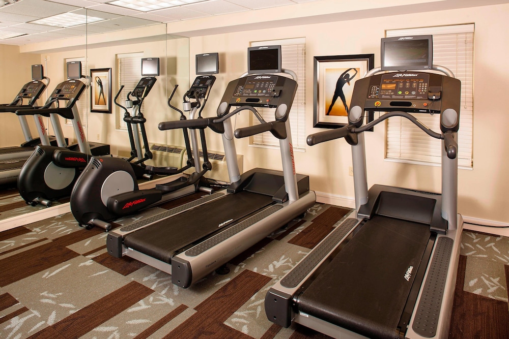 Residence Inn Long Island Holtsville 14/26