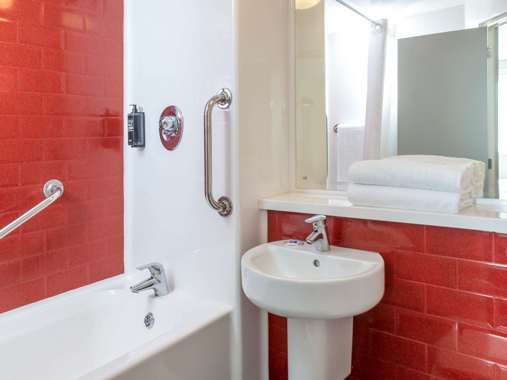 GO2 Lancaster Centre Hotel by OYO 18/45