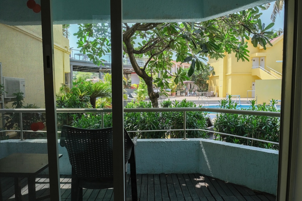 Whispering Palms Beach Resort 45/71