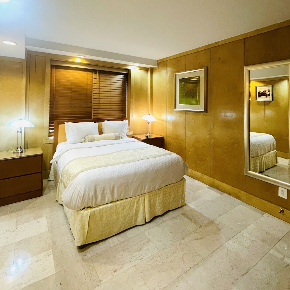The Eldon Luxury Suites 19/51
