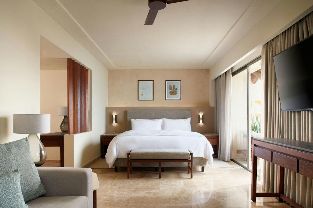 Heavenly, Suite, King Bed, Ocean View, Plunge Pool, High Floor