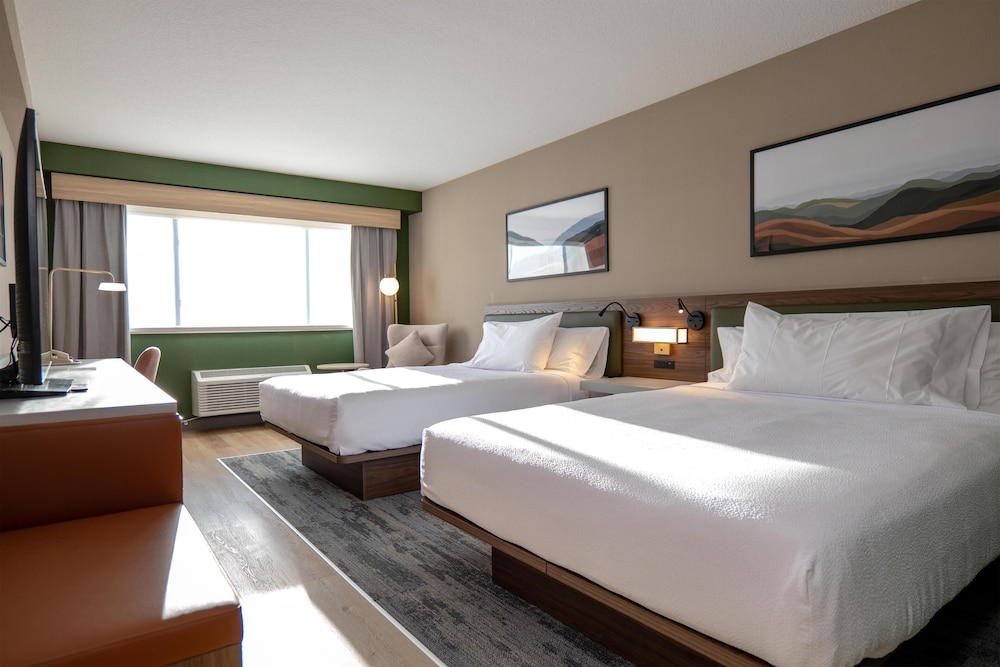 Monarch Hotel And Conference Center 12/59