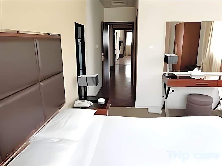Down Town Plaza Hotel Apartments 18/25