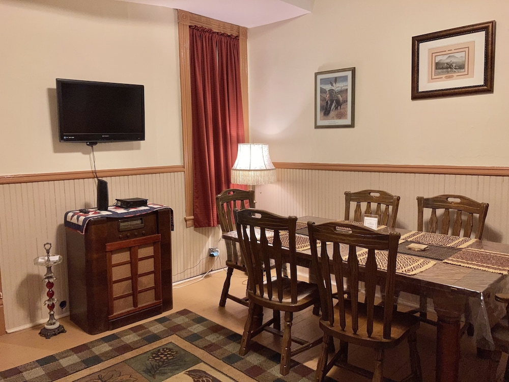 Historic Capitol Hotel Vacation Suites 26/32