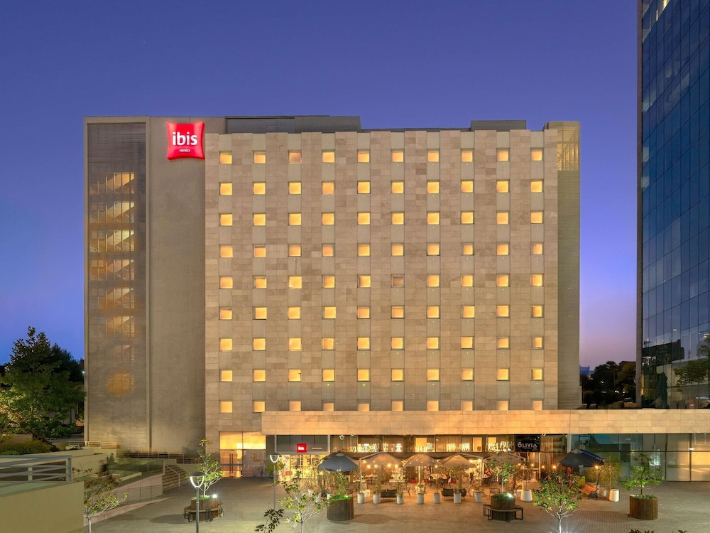 宜必思圣地亚哥曼库胡北酒店(Ibis Santiago Las Condes Manquehue Hotel) 图片1