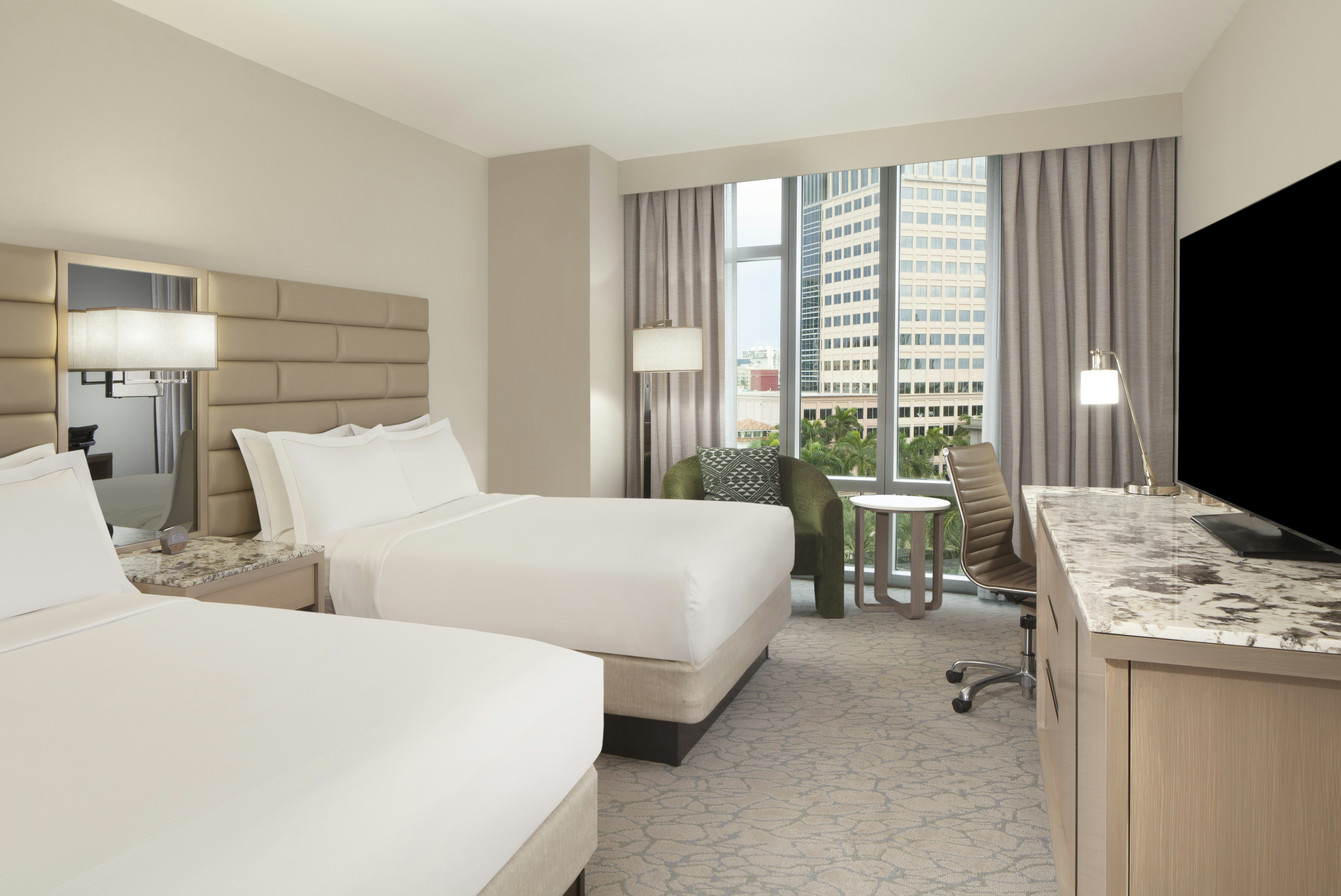 DELUXE, 2 QUEEN BEDS, CITY VIEW, ACCESSIBLE