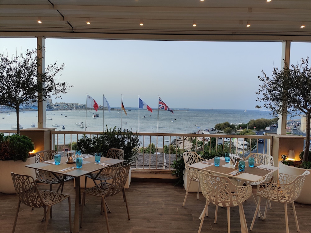 SALINI RESORT 52/68