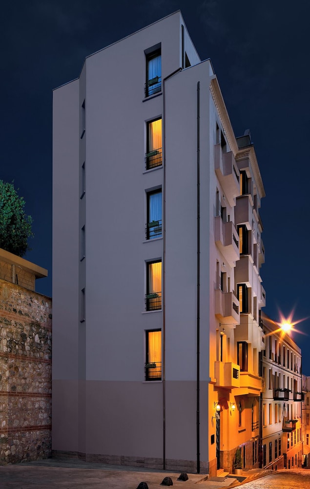 Galateia Residence 1/50