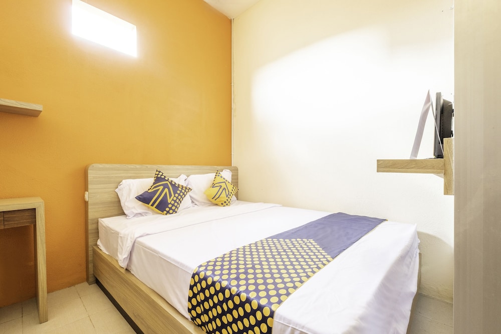 SPOT ON 2080 Rumah Kita Residence 12/40