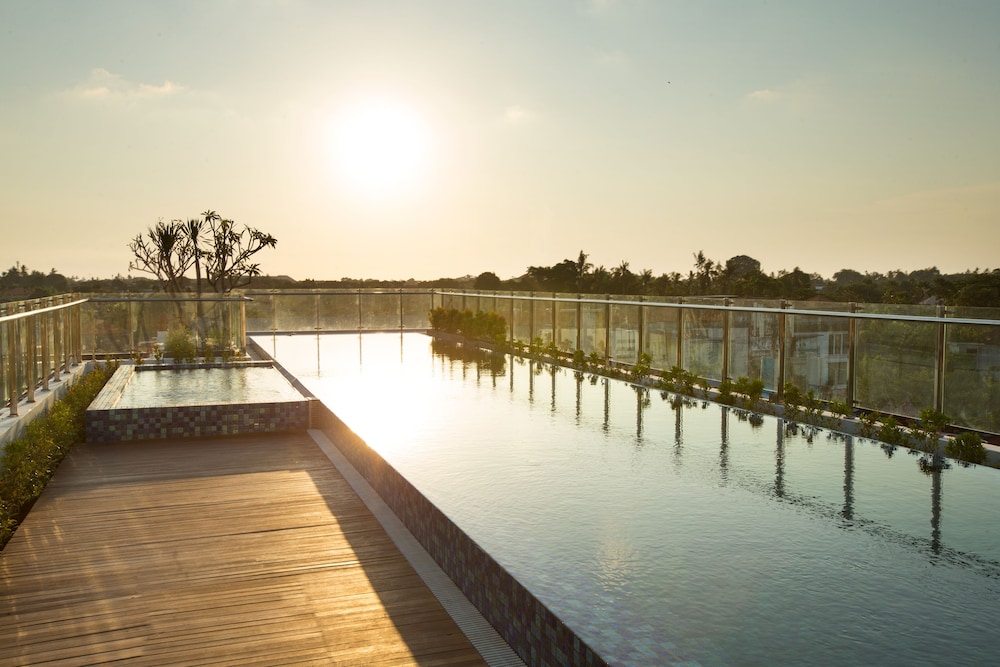 NIMS Hotel Seminyak 56/58