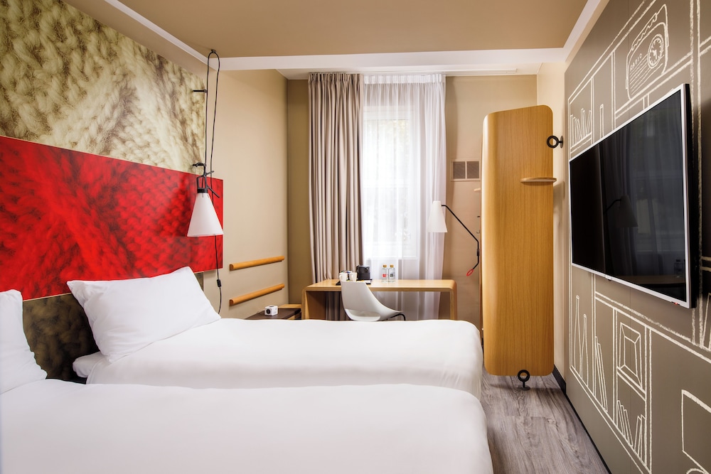 Ibis London Greenwich 28/73