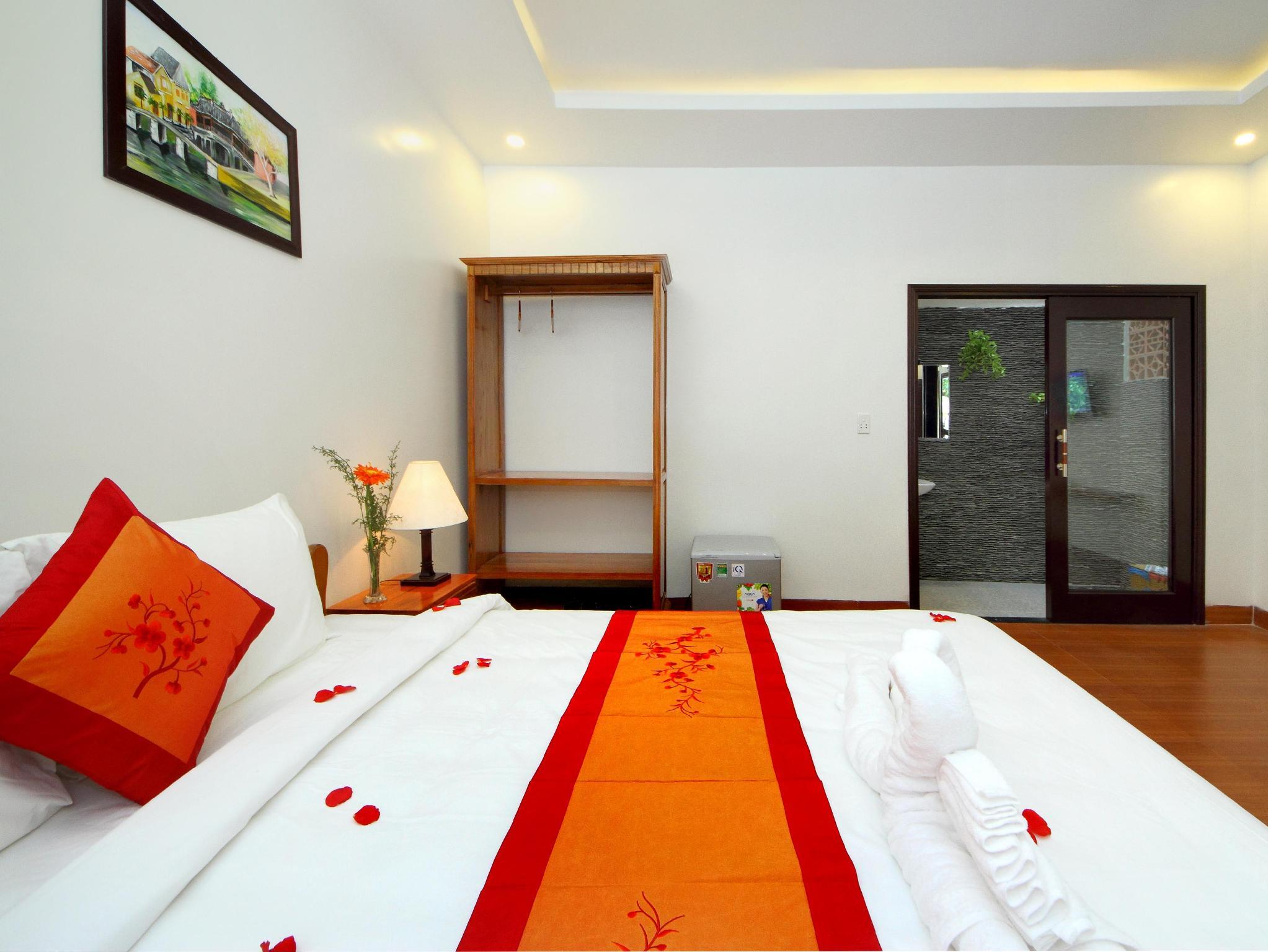 Deluxe, King Bed
