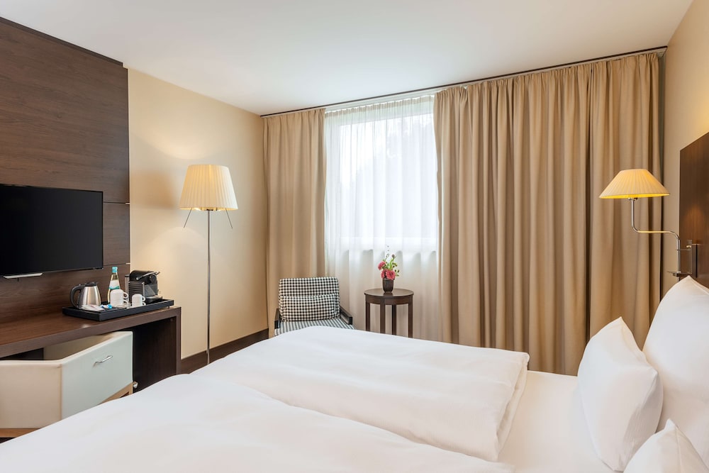 Superior, Nh Stuttgart Airport 5/10