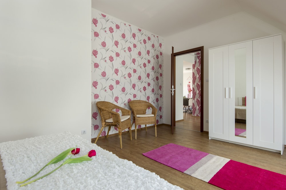 Grand Budapest Penthouse 50/82