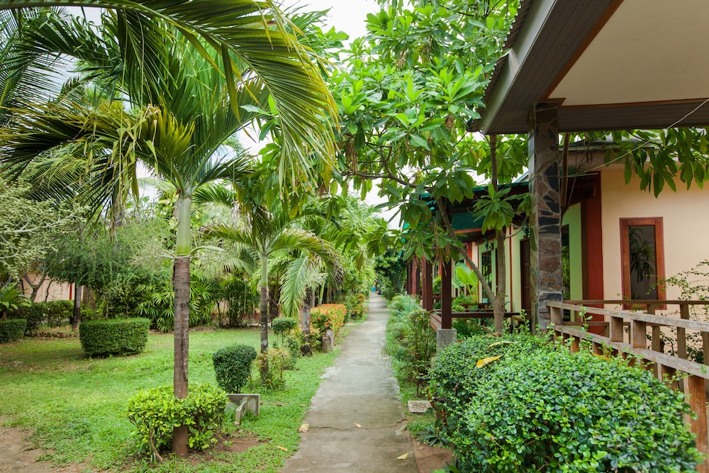LANTA RIVIERA RESORT 3/37