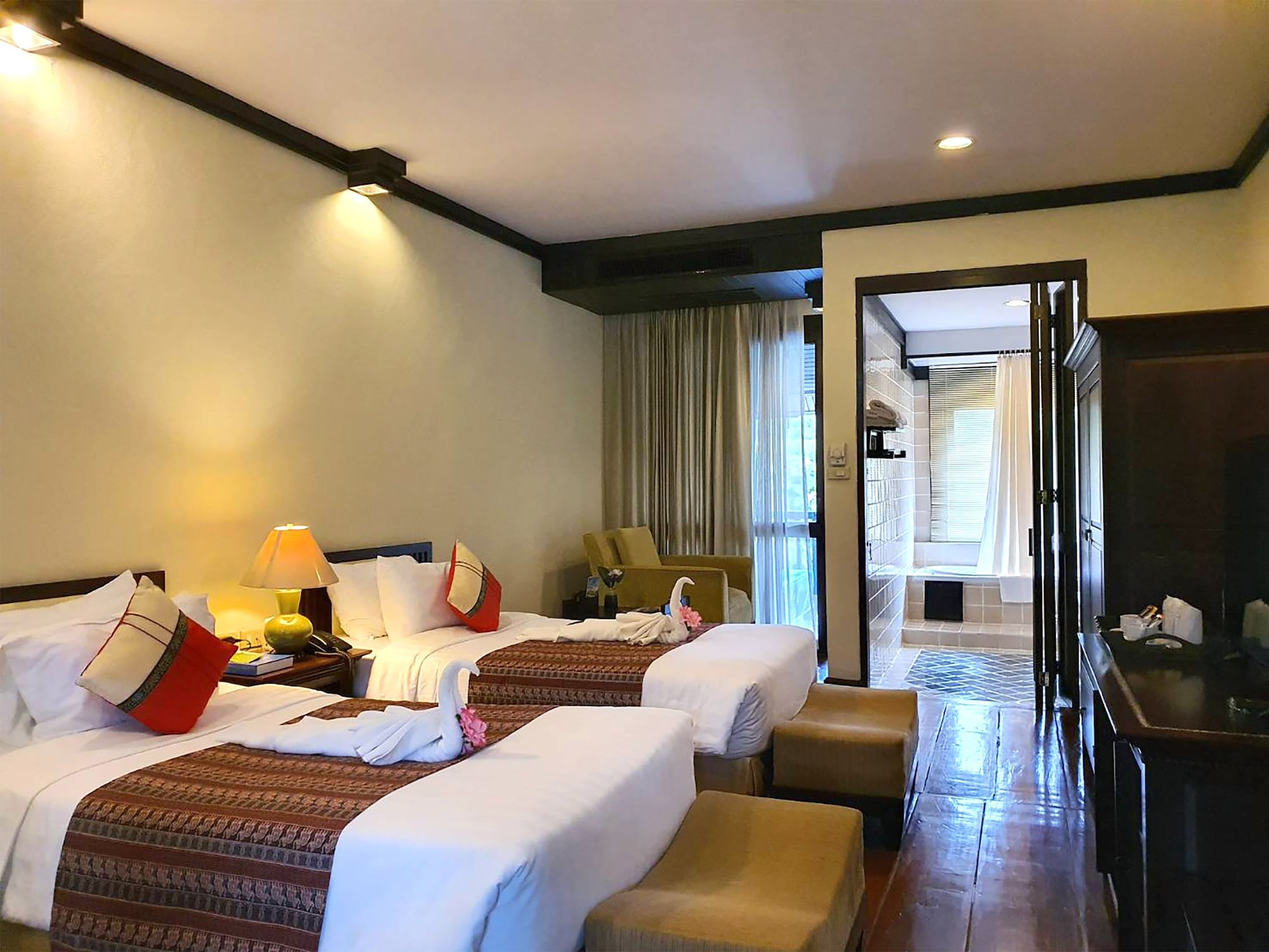 SUPERIOR, TWIN BEDS