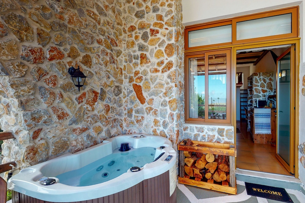 Limeri Traditional Guest House 27/50
