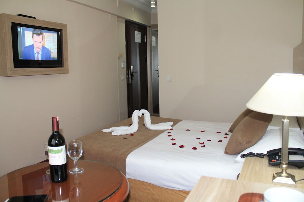 Hotel Buyuk Sahinler 17/42