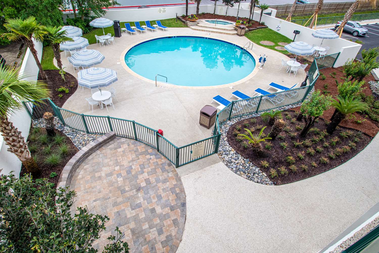 Econo Lodge Inn & Suites Foley-North Gulf Shores 38/40
