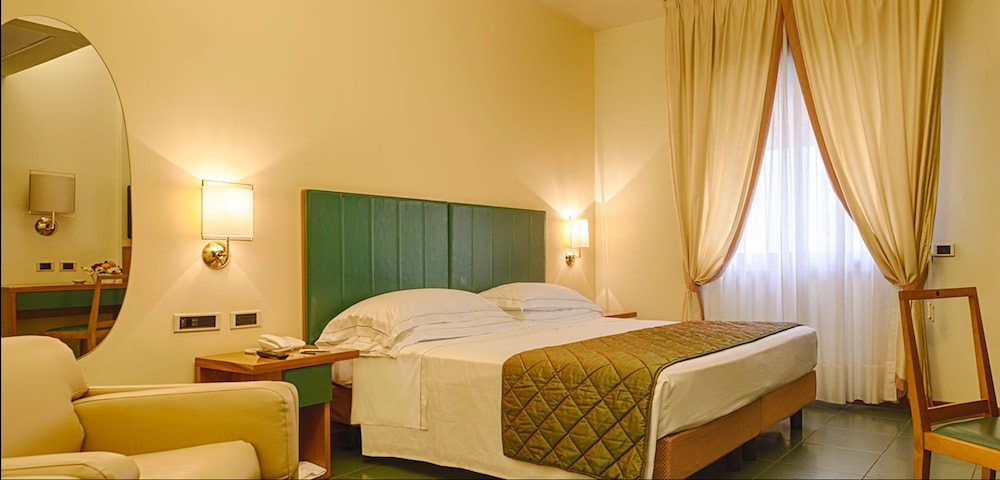 Hotel Cristallo 11/50