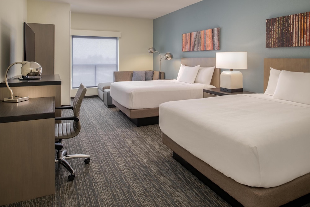 Hyatt House Fresno/Campus Pointe 7/50