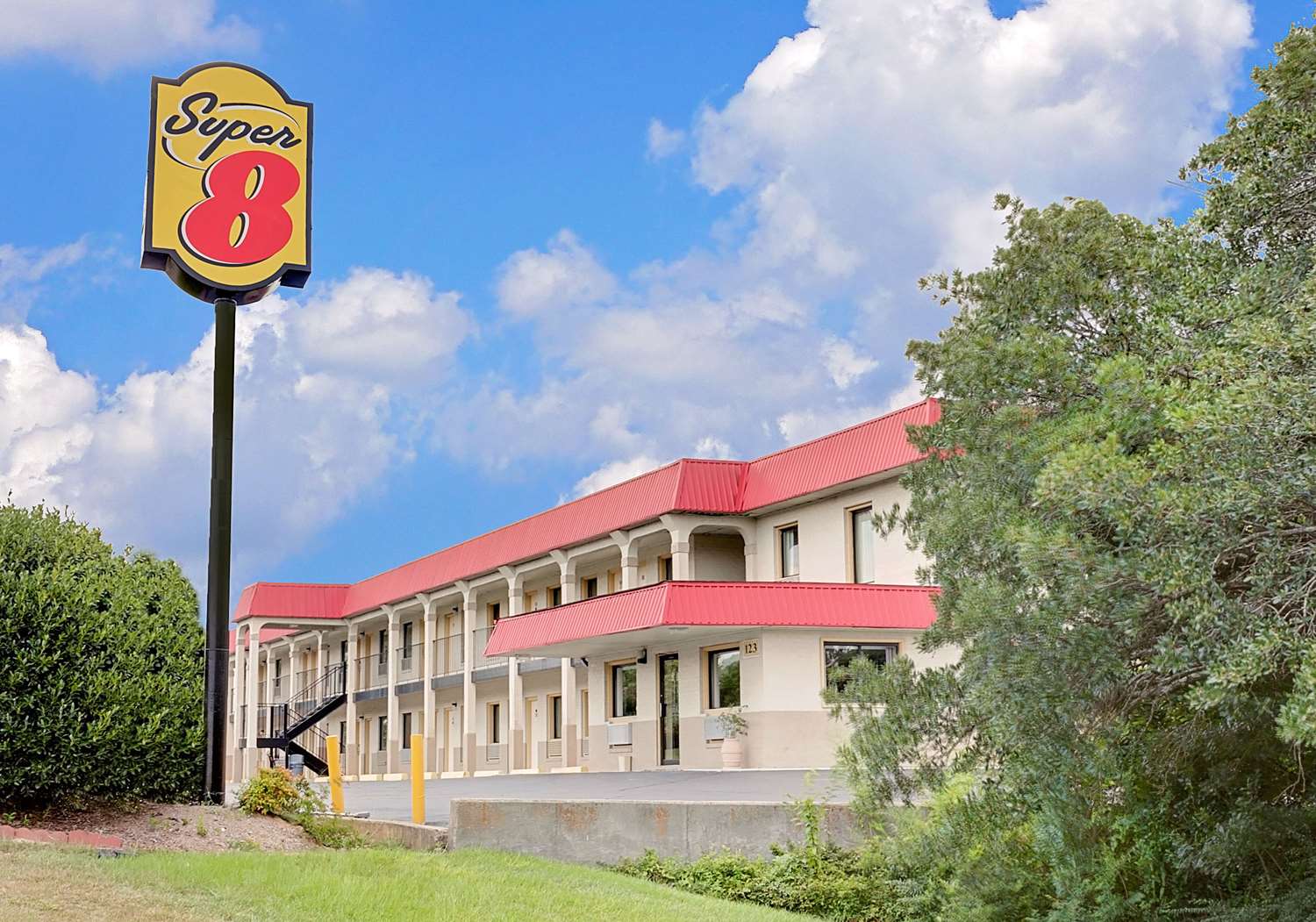 Super 8 By Wyndham Laurel, MS 2/19