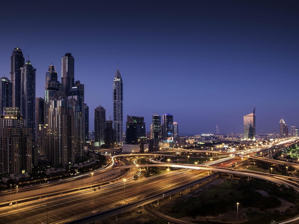 Pullman Dubai Jumeirah Lakes Towers - Hotel & Residence 44/46