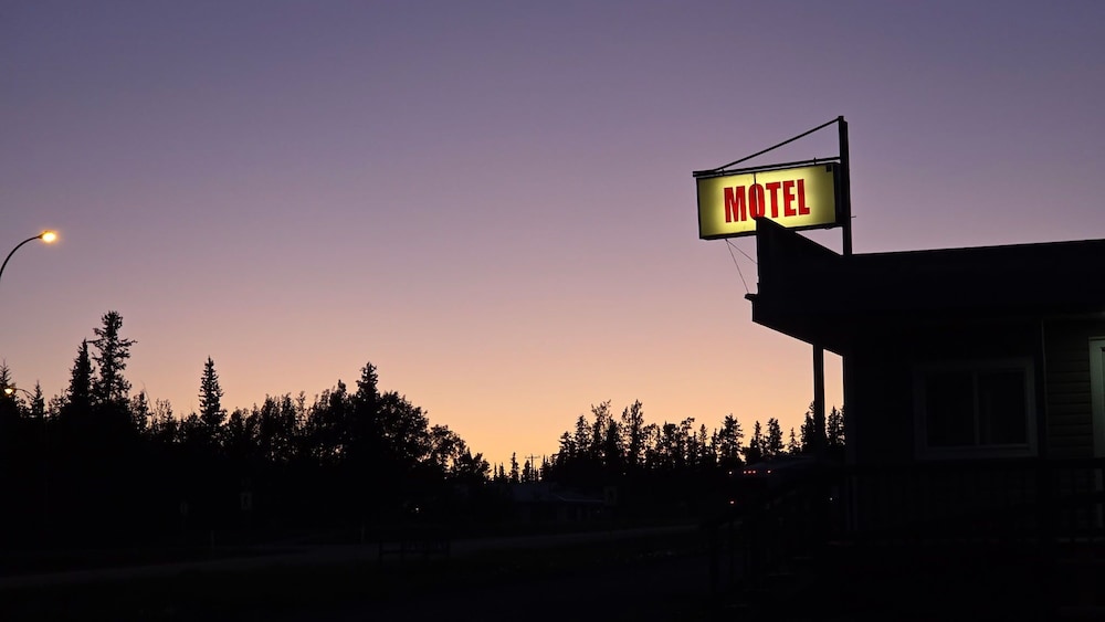 Kluane Park Inn 5/28