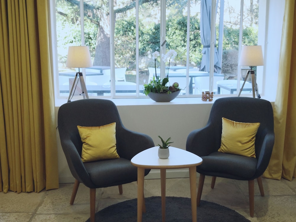 Hotellerie Du Val D'or 24/45