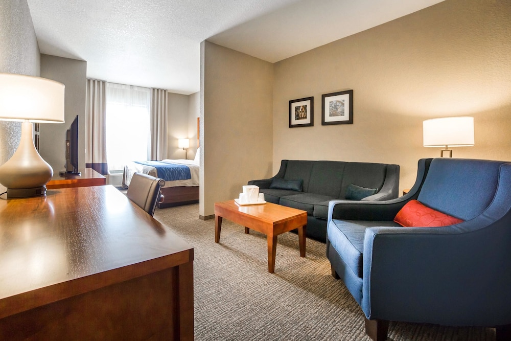 Comfort Inn & Suites Cheyenne, WY 30/41