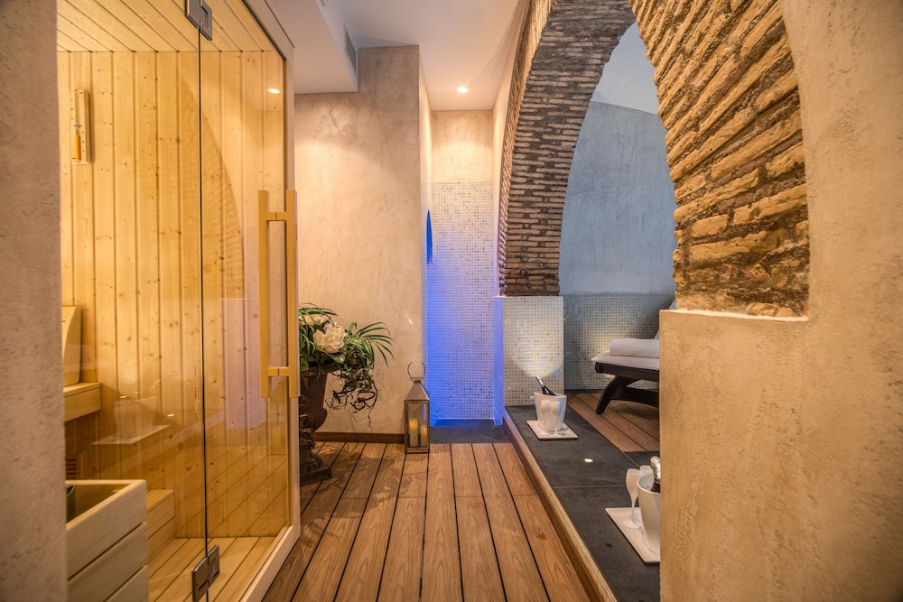 Boutique Relais Barozzi 43/68