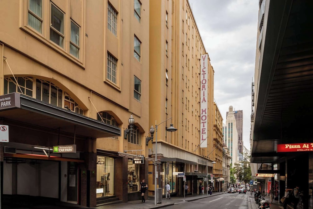 The Victoria Hotel Melbourne 66/68