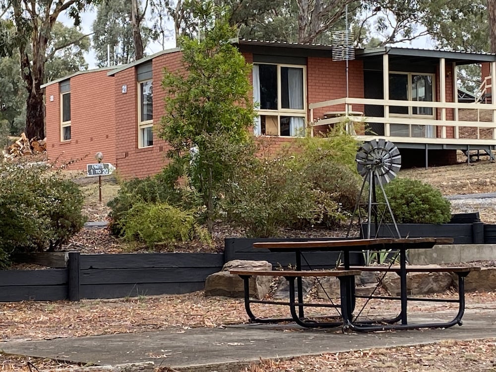 Mansfield Country Resort 46/49