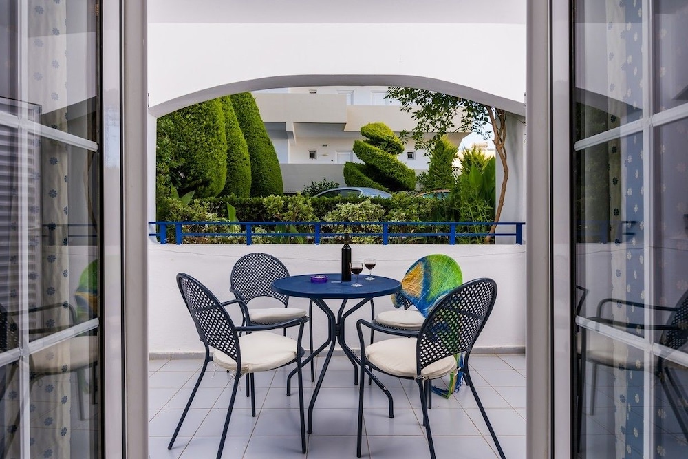 Evdokia Suites 44/58